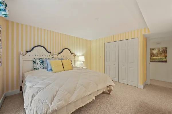 $419,900 | 8 Burns Meadow, Unit 8, Longmeadow, MA 01106