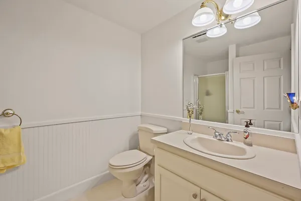 $419,900 | 8 Burns Meadow, Unit 8, Longmeadow, MA 01106