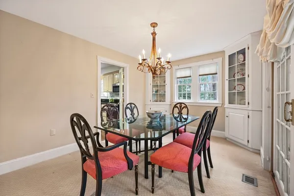 $419,900 | 8 Burns Meadow, Unit 8, Longmeadow, MA 01106