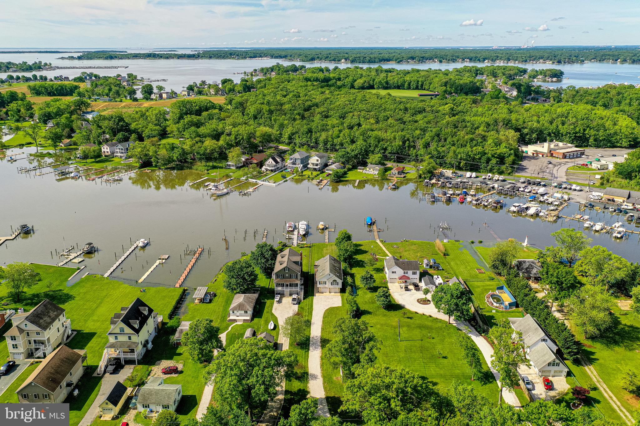 3733 Clarks Point Road Middle River, MD 21220 - Photo 17 of 119