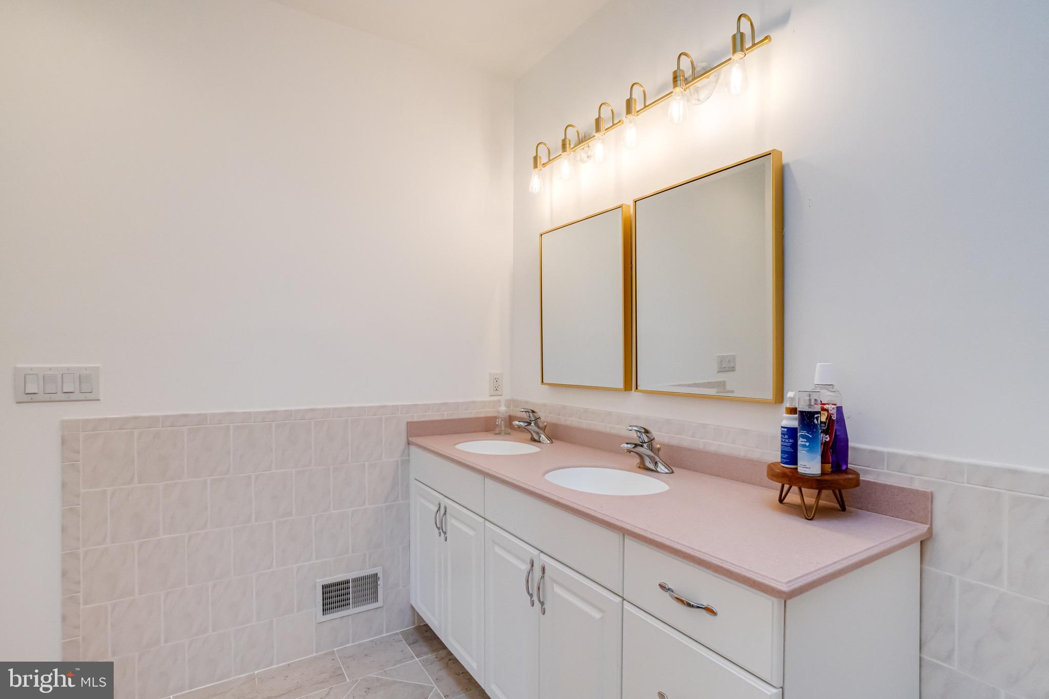 3733 Clarks Point Road Middle River, MD 21220 - Photo 54 of 119