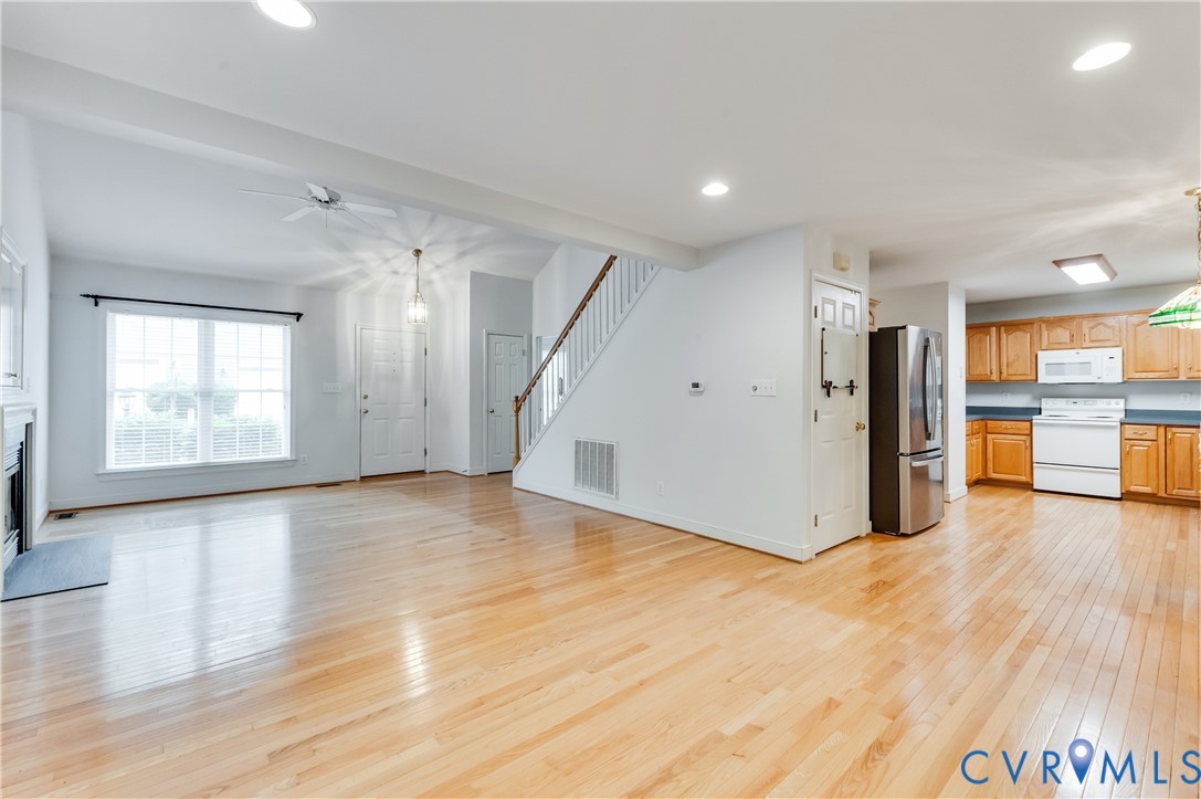 10312 Raintree Commons Court Henrico, VA 23238 - Photo 4 of 14