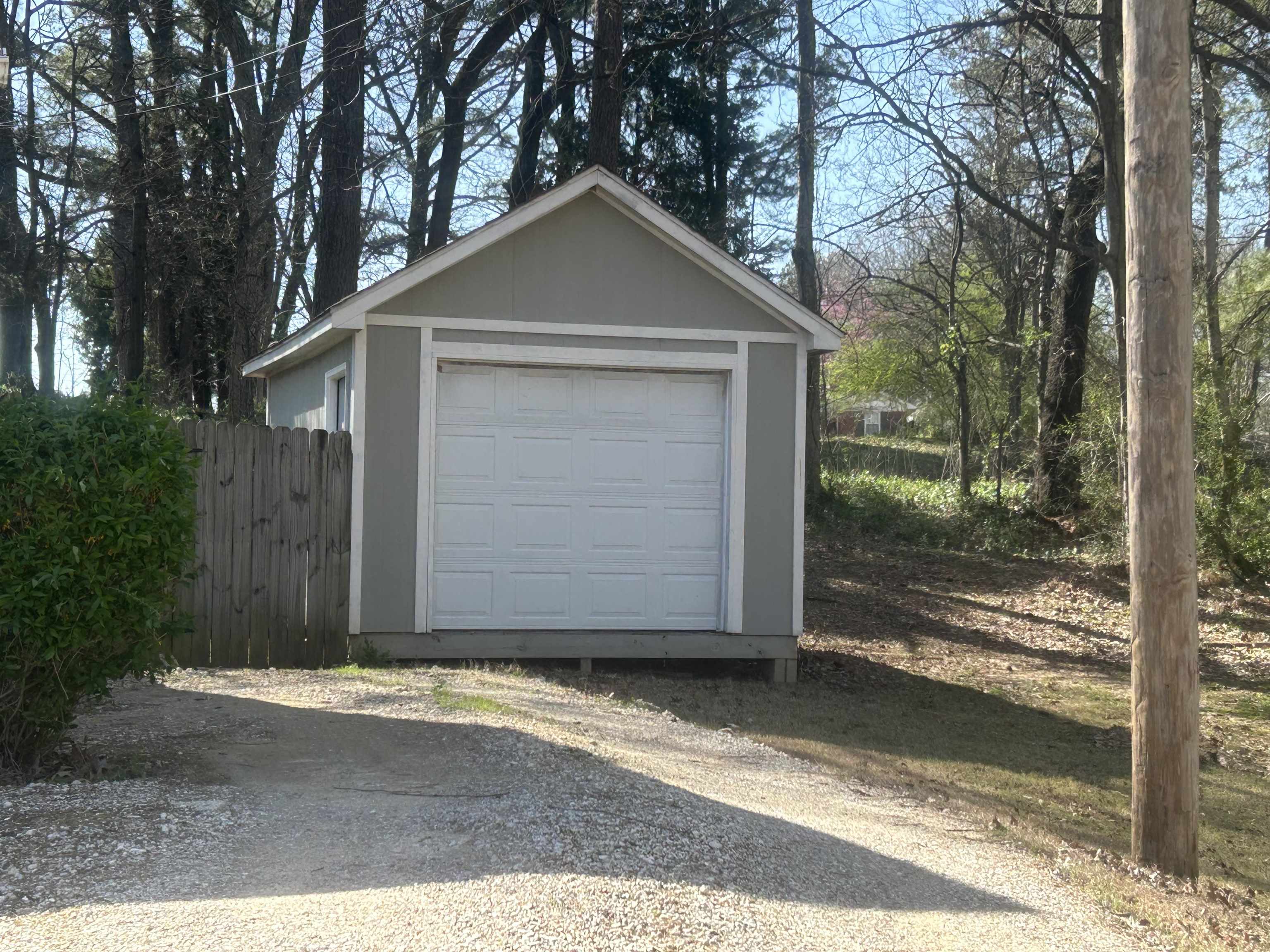 1535 Roane Street Covington, TN 38019 - Photo 4 of 25 Detached garage with driveway