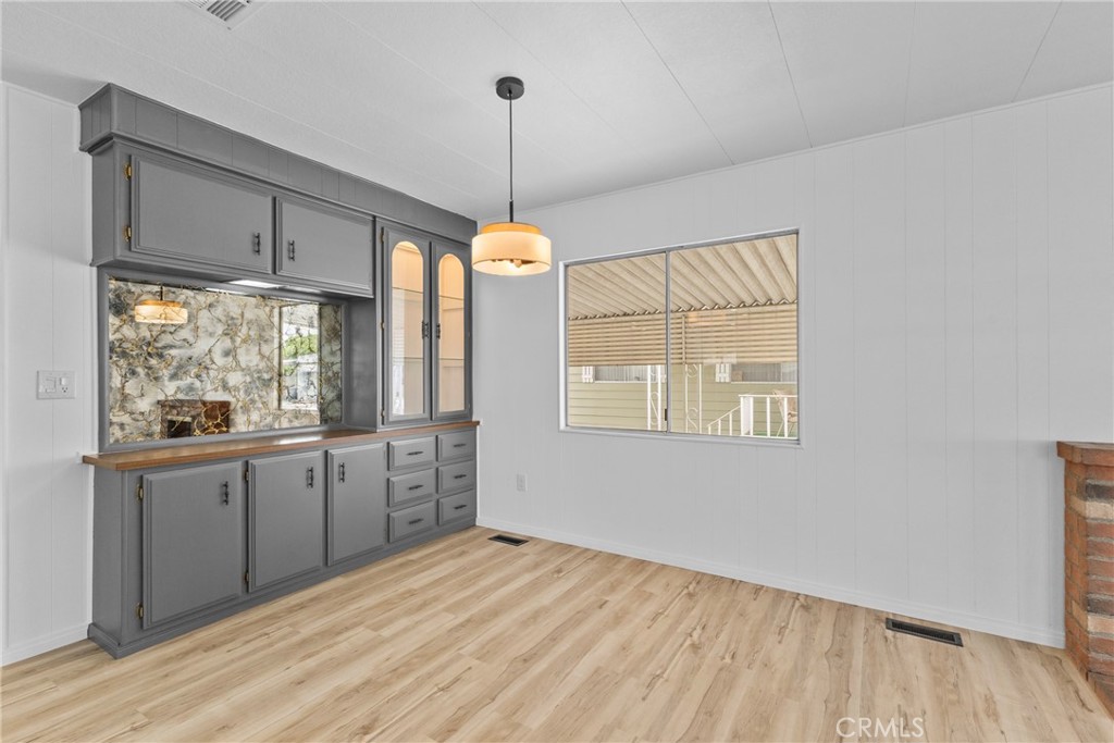 9391 California Avenue, Unit 17 Riverside, CA 92503 - Photo 20 of 24