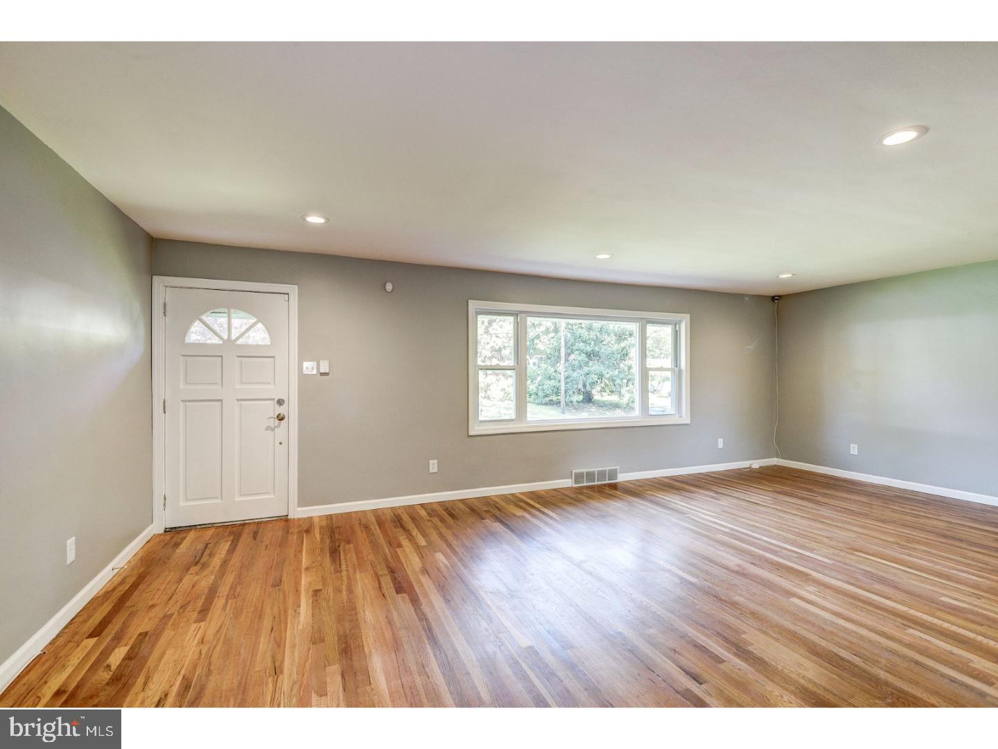 16 Pratt Road Cherry Hill, NJ 08002 - Photo 4 of 25 Gallery Image 4