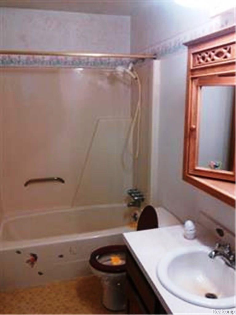 1203 North Waverly Road Dimondale, MI 48821 - Photo 13 of 13 C:\Users\vermanis\Desktop\0011499639\12.jpg