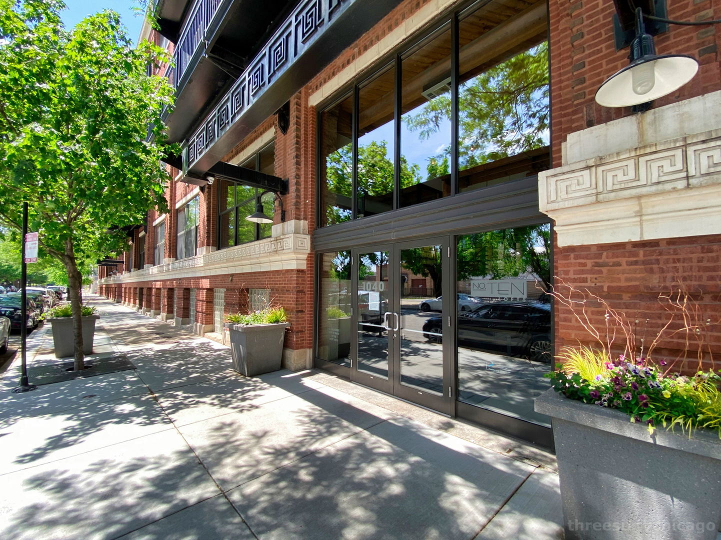 1040 West Adams Street, Unit 420 Chicago, IL 60607 - Photo 2 of 20