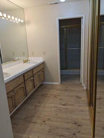 $2,500 | 77638 Calle Las Brisas North, Palm Desert, CA 92211