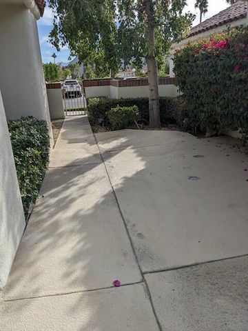 $2,500 | 77638 Calle Las Brisas North, Palm Desert, CA 92211