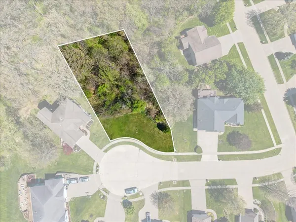 $150,000 | 1819 Timber Hills Drive, Coralville, IA 52241