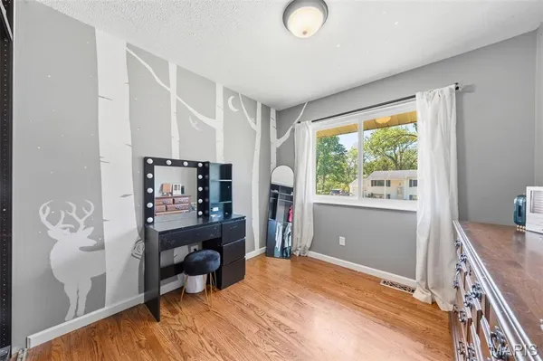 $285,000 | 11959 Brookmont Drive, Maryland Heights, MO 63043