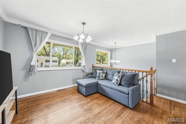 $285,000 | 11959 Brookmont Drive, Maryland Heights, MO 63043