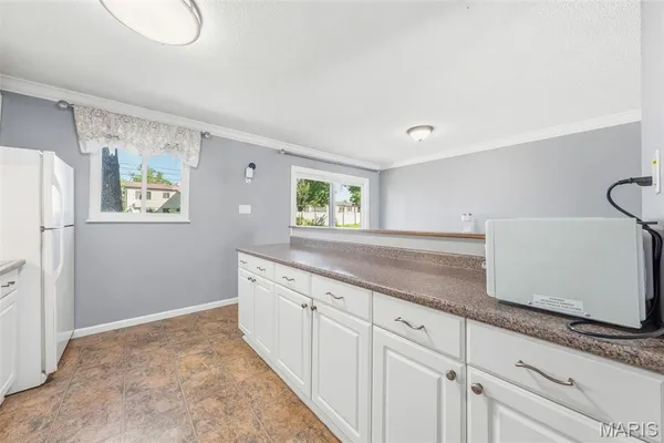$285,000 | 11959 Brookmont Drive, Maryland Heights, MO 63043