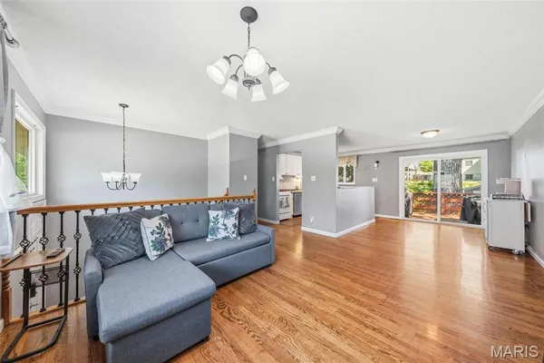 $285,000 | 11959 Brookmont Drive, Maryland Heights, MO 63043
