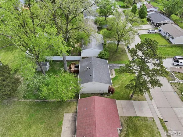 $285,000 | 11959 Brookmont Drive, Maryland Heights, MO 63043