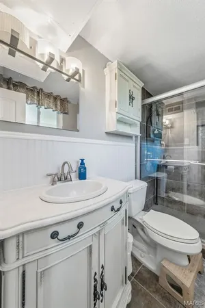 $285,000 | 11959 Brookmont Drive, Maryland Heights, MO 63043