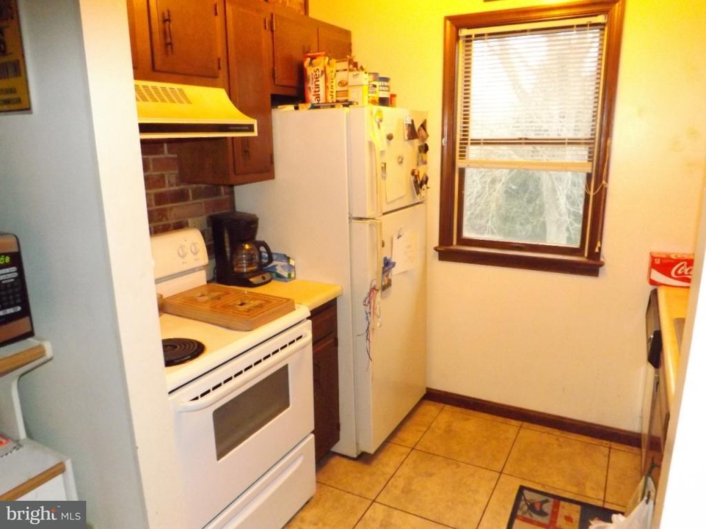 40 Zartman Mill Road Lititz, PA 17543 - Photo 3 of 5