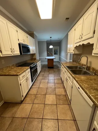 $2,500 | 1676 Von Hall Drive, Collierville, TN 38017