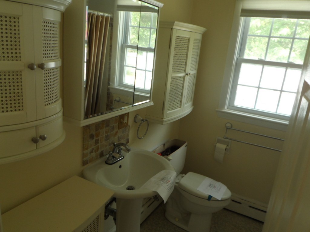 35 Fairhaven Road Mattapoisett, MA 02739 - Photo 11 of 22 Gallery Image 11