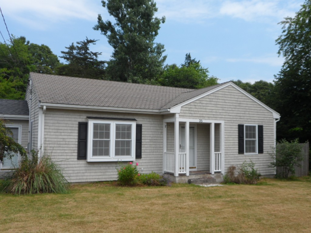 35 Fairhaven Road Mattapoisett, MA 02739 - Photo 3 of 22 Gallery Image 3
