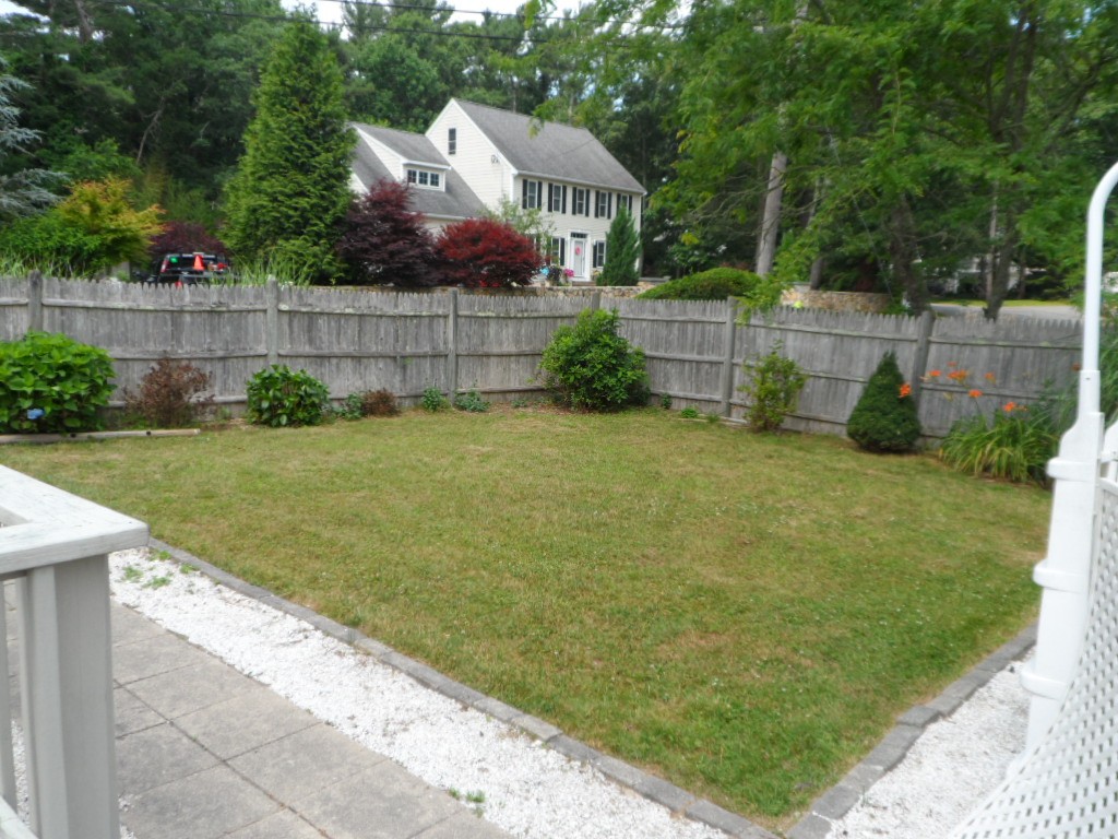 35 Fairhaven Road Mattapoisett, MA 02739 - Photo 5 of 22 Gallery Image 5