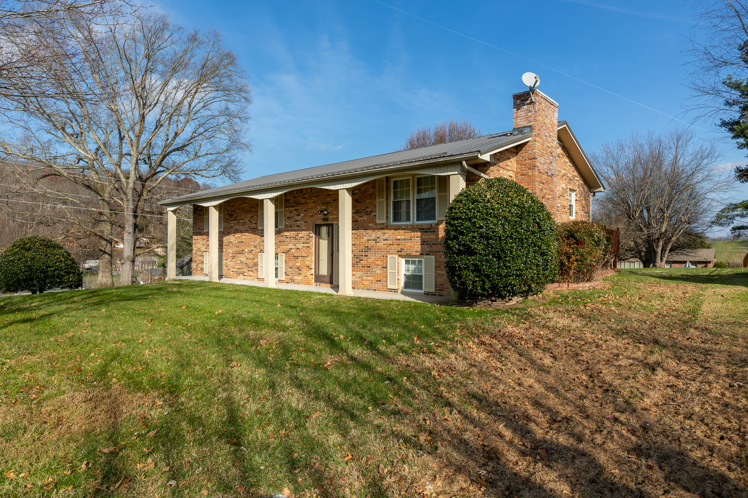 432 Williams Lane Bristol, TN 37620 - Photo 2 of 38 432 Williams Ln Bristol TN Alison Hagerm