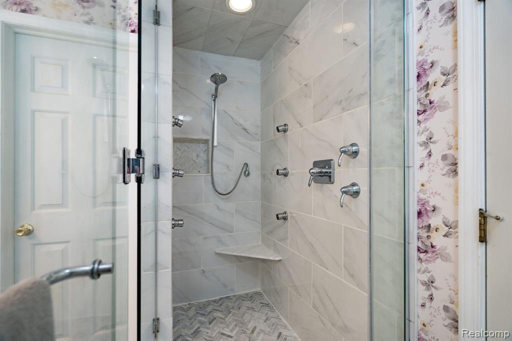 2626 Hickory Lawn Road Rochester Hills, MI 48307 - Photo 26 of 44