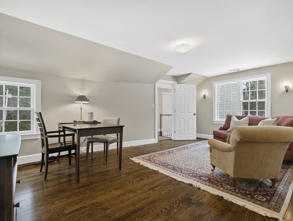 15 Longmeadow Road Wellesley, MA 02482 - Photo 18 of 33