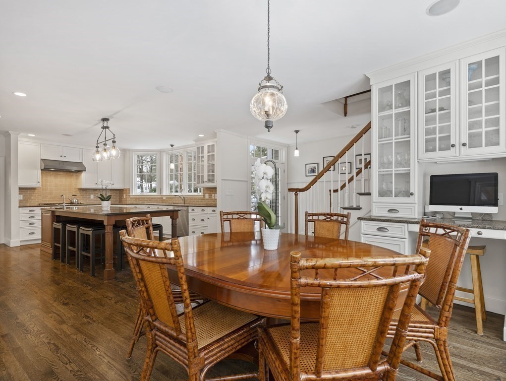 15 Longmeadow Road Wellesley, MA 02482 - Photo 2 of 33