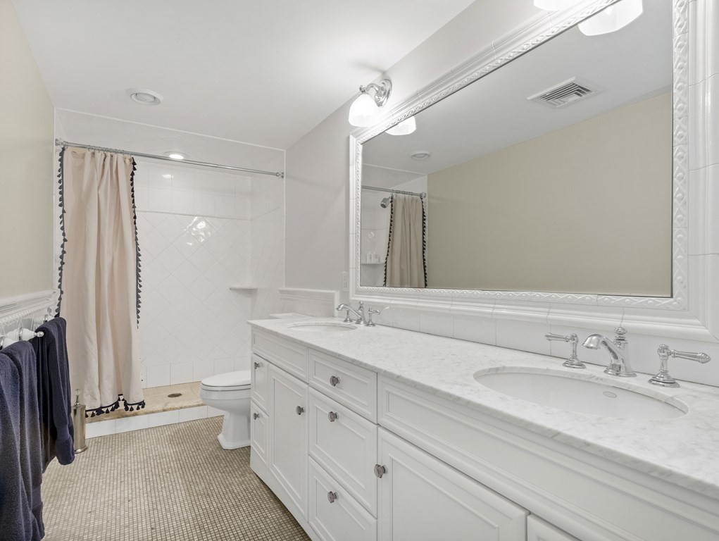 15 Longmeadow Road Wellesley, MA 02482 - Photo 24 of 33