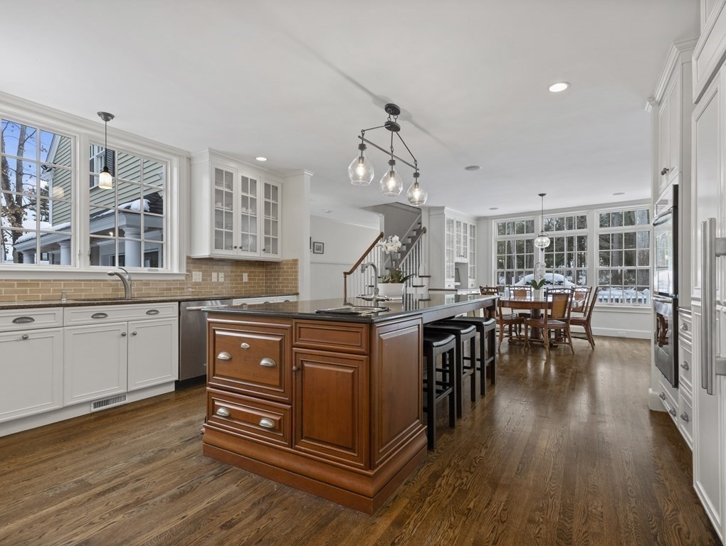 15 Longmeadow Road Wellesley, MA 02482 - Photo 5 of 33