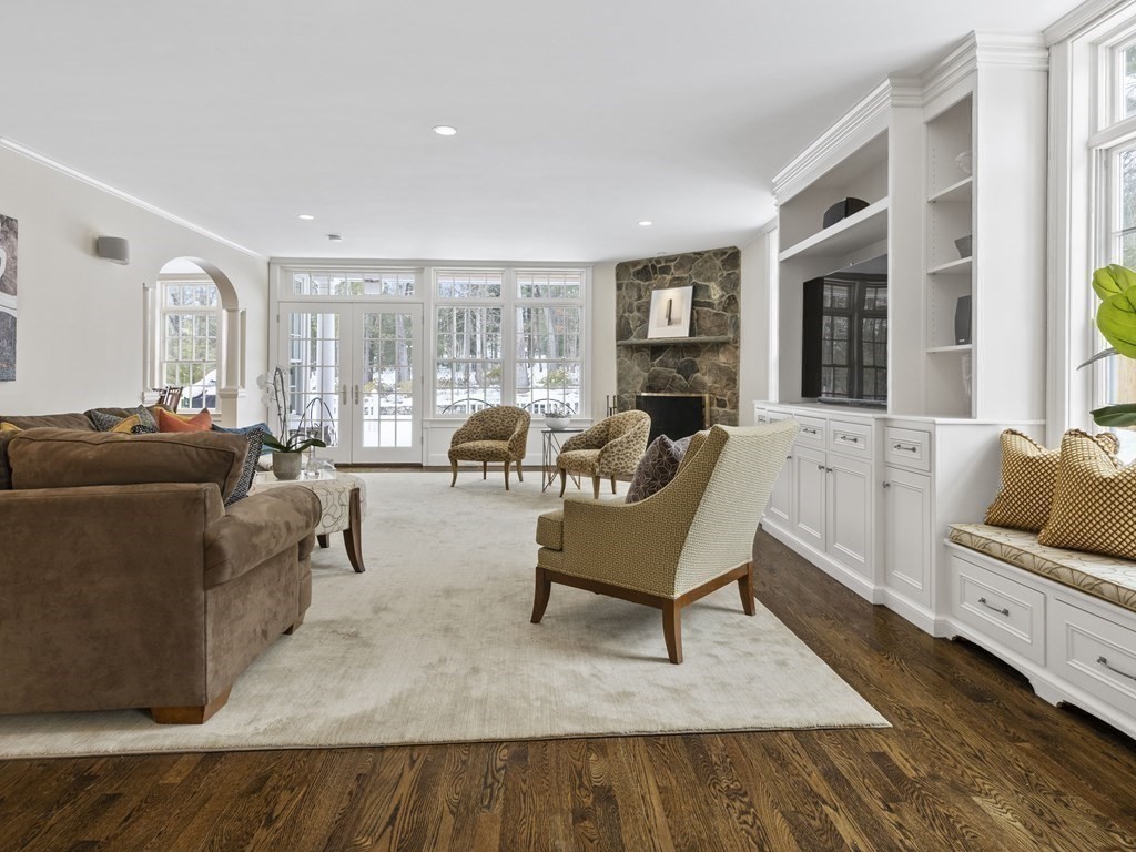 15 Longmeadow Road Wellesley, MA 02482 - Photo 10 of 33