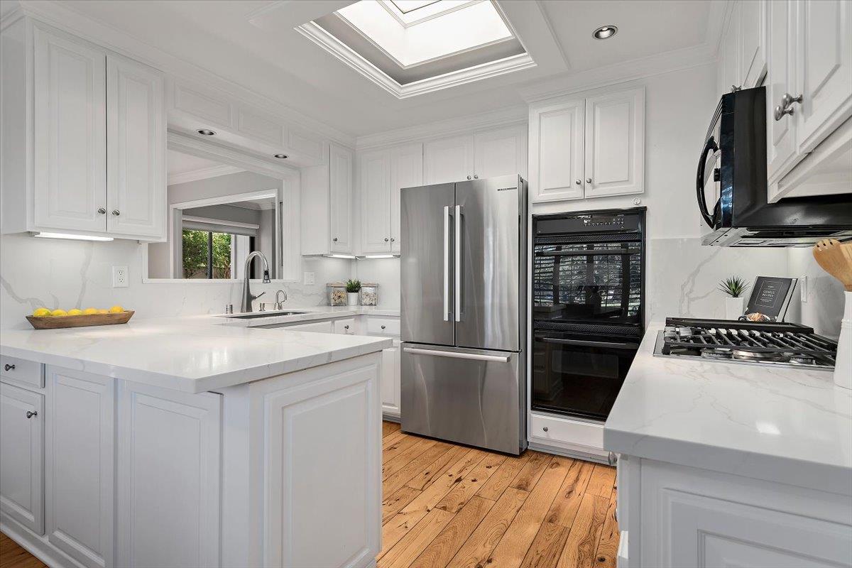 22 Bay Tree Lane, Unit 22 Los Altos, CA 94022 - Photo 12 of 34