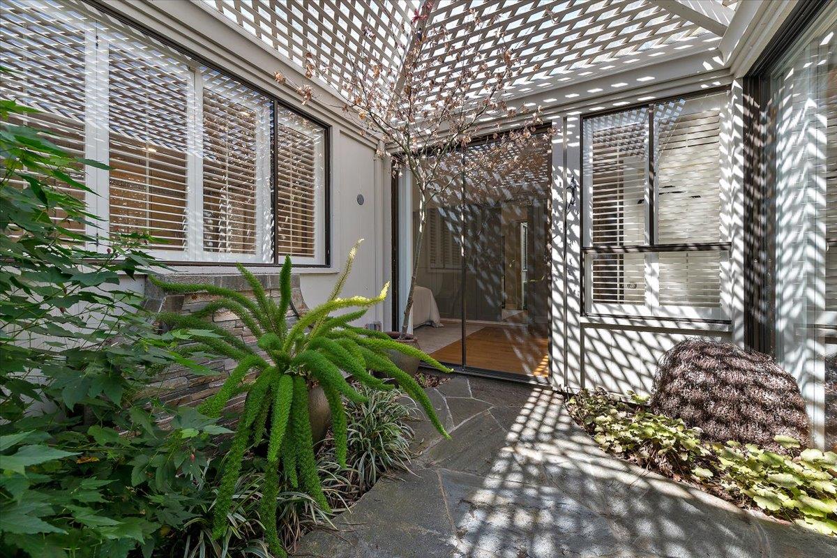 22 Bay Tree Lane, Unit 22 Los Altos, CA 94022 - Photo 25 of 34