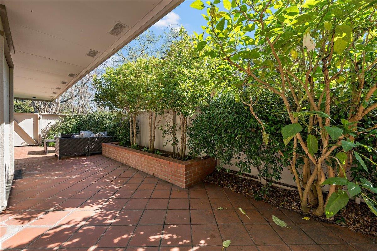 22 Bay Tree Lane, Unit 22 Los Altos, CA 94022 - Photo 27 of 34