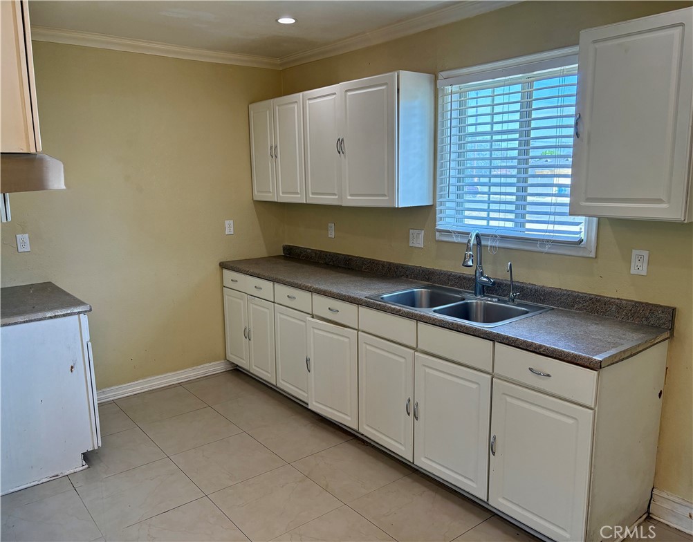 5580 Noble Street Riverside, CA 92503 - Photo 13 of 54 Gallery Image 13
