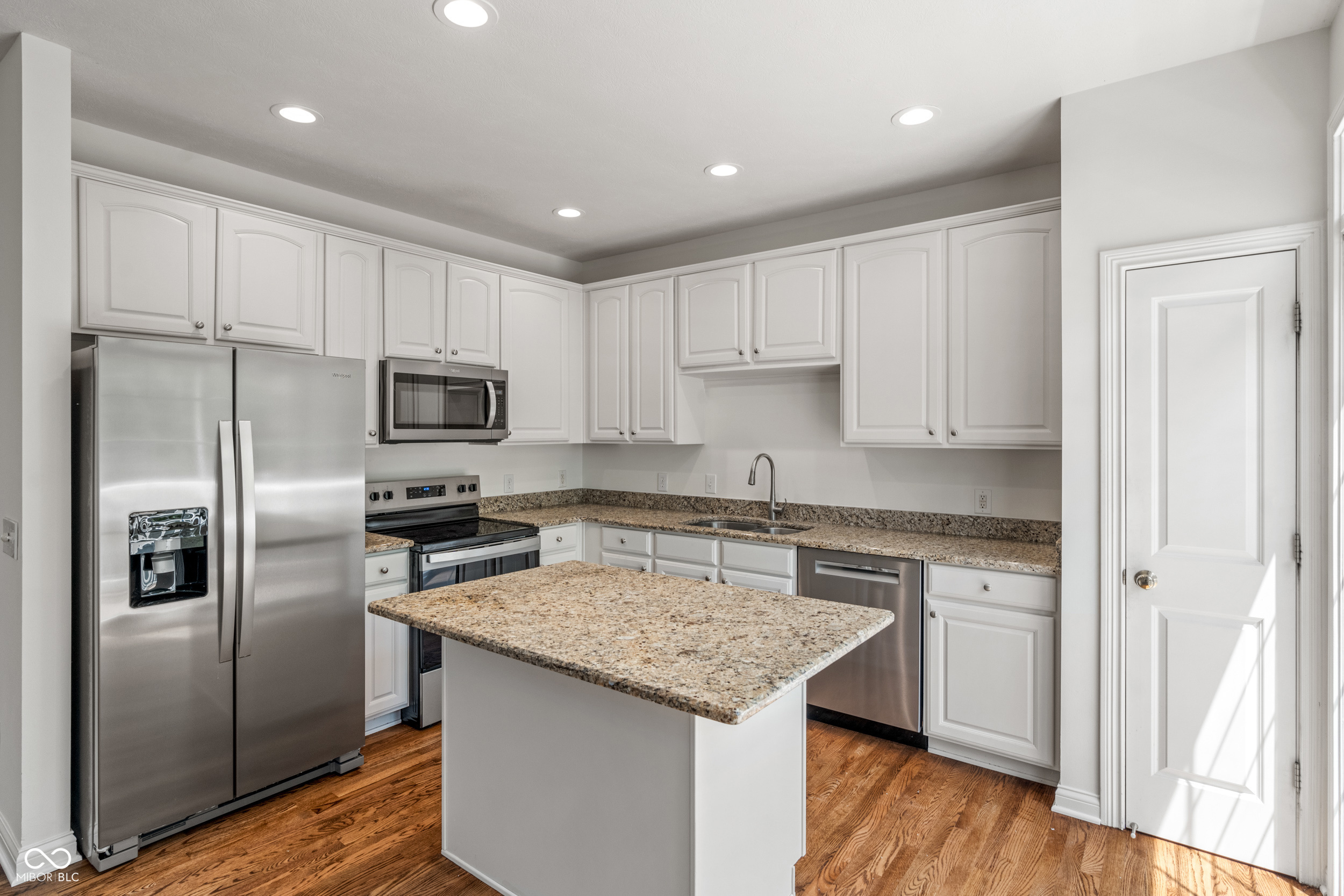 12735 Edgemont Way Carmel, IN 46032 - Photo 23 of 50
