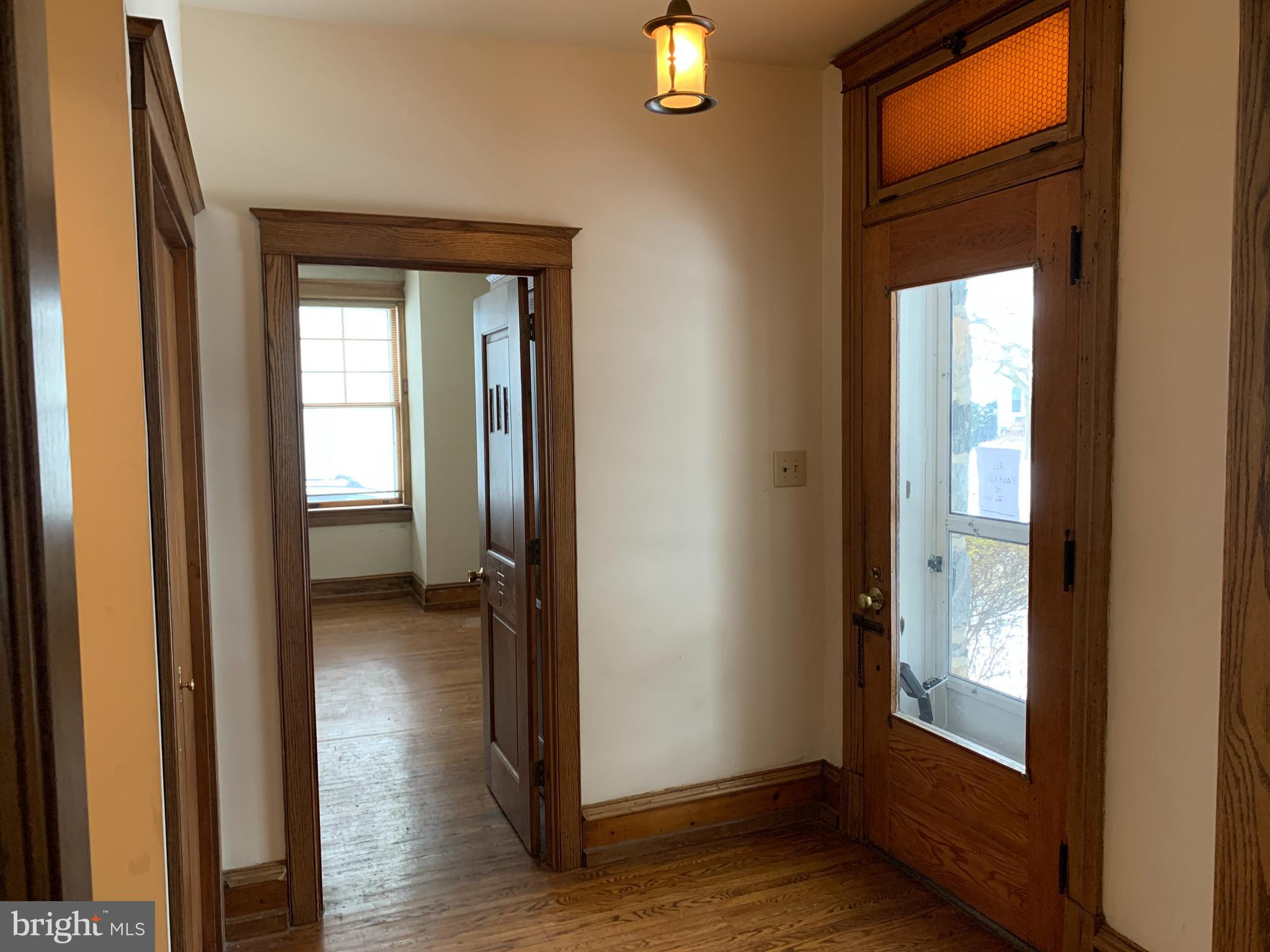 1000 Allston Road Havertown, PA 19083 - Photo 3 of 56 Main Floor unit Entry Foyer