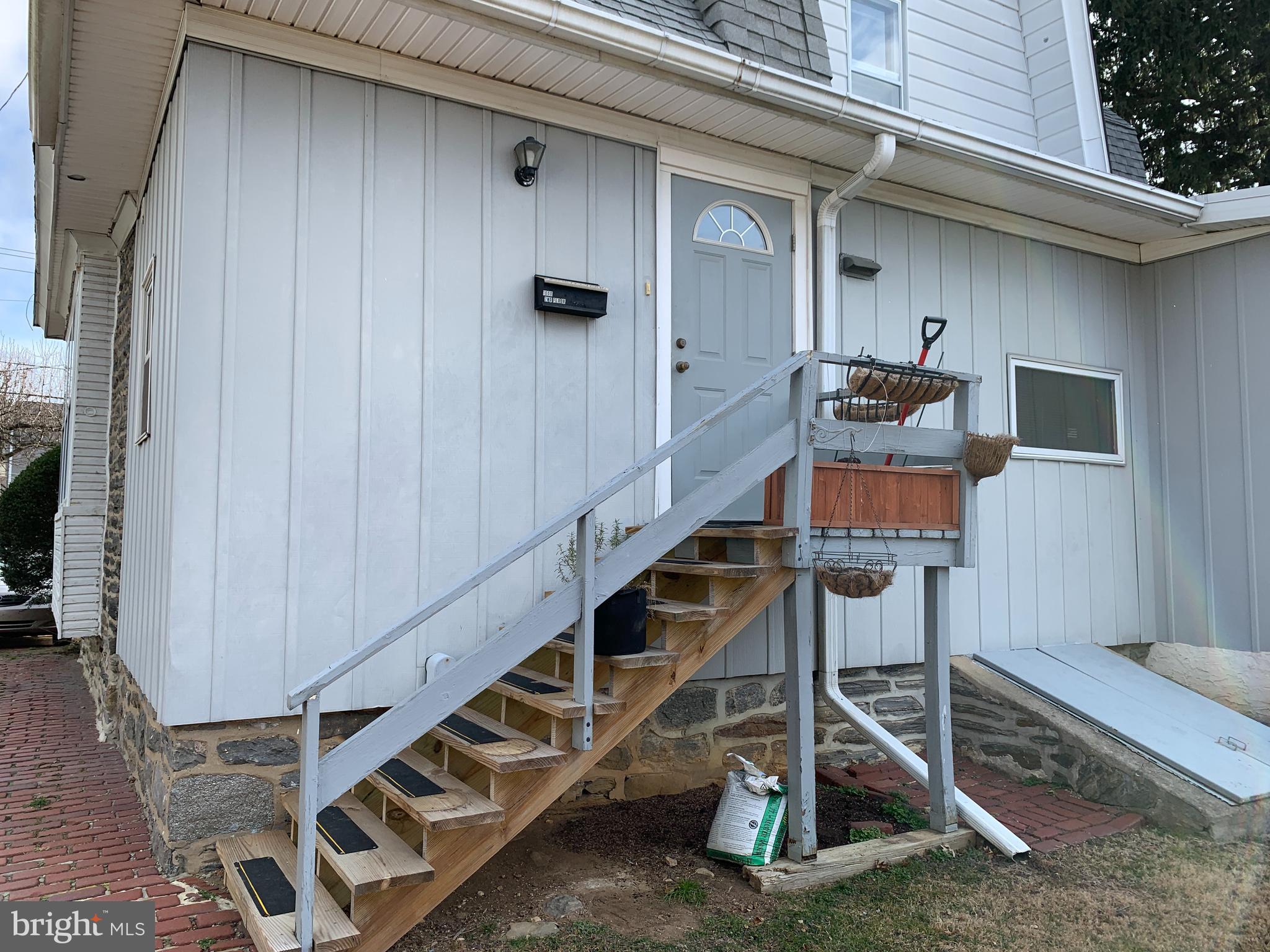 1000 Allston Road Havertown, PA 19083 - Photo 30 of 56 Upstairs apartment entrance