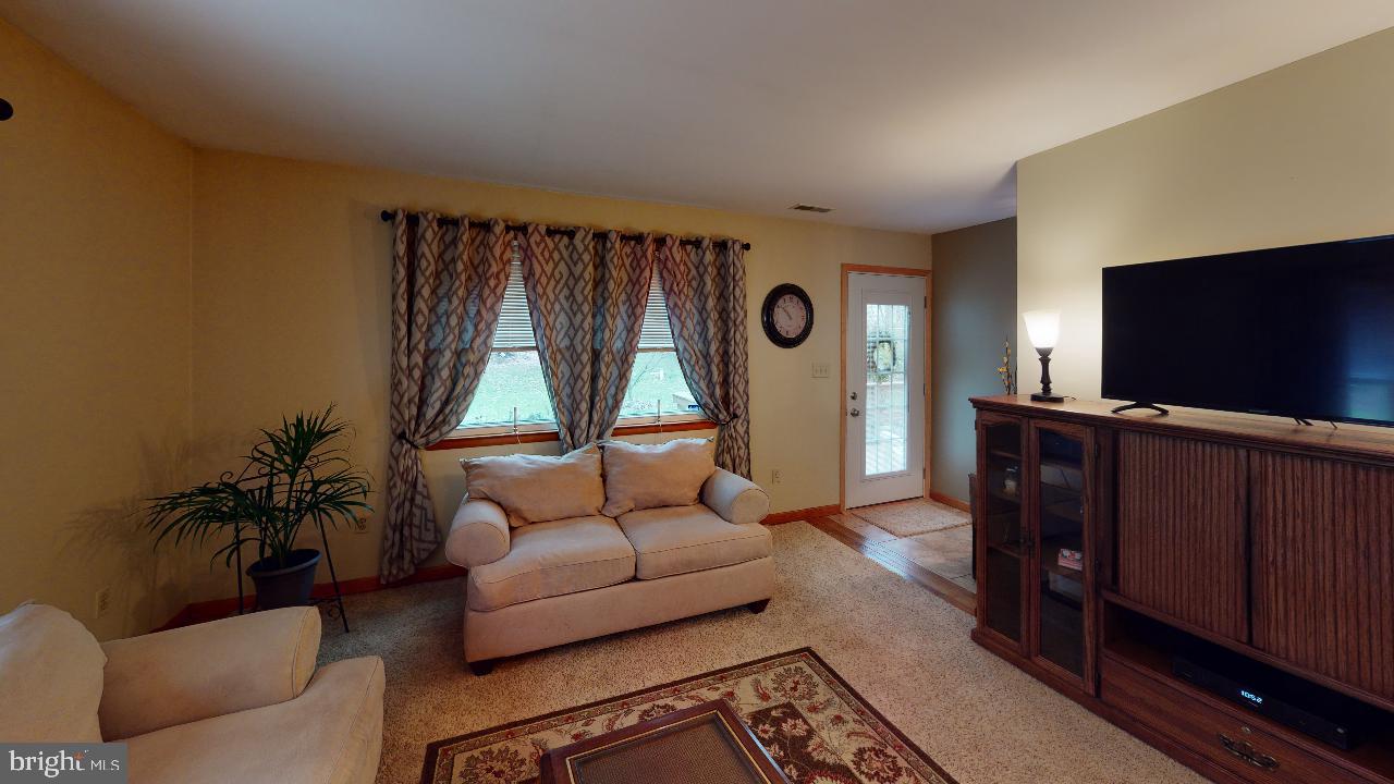 14 Whitely Road Downingtown, PA 19335 - Photo 8 of 30 Gallery Image 8