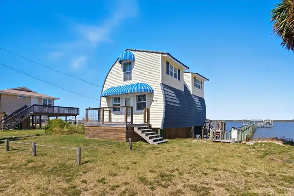 $484,900 | 1630 Alligator Drive, Alligator Point, FL 32346