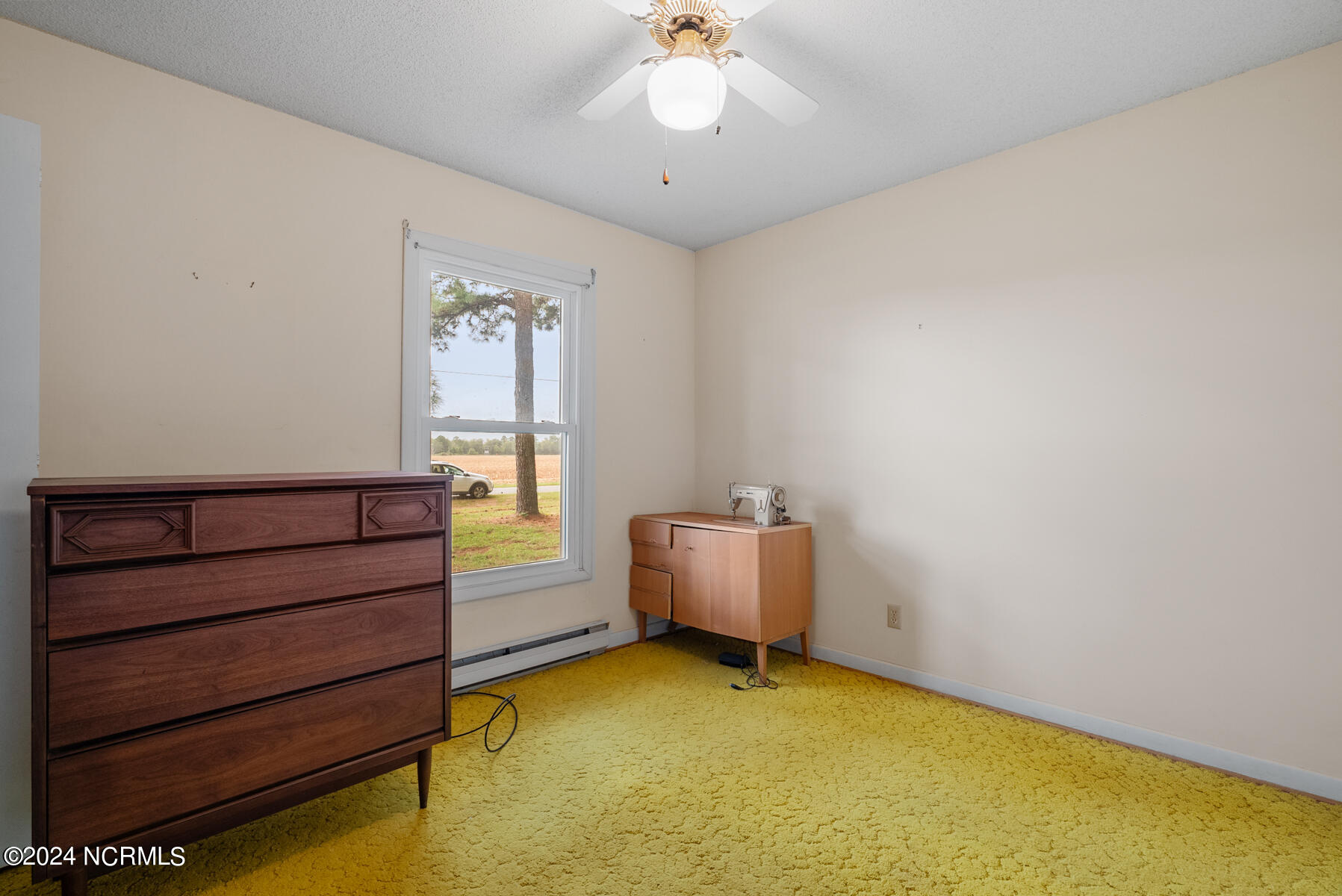 1178 Ball Road Elizabeth City, NC 27909 - Photo 11 of 29 Guest Room #2