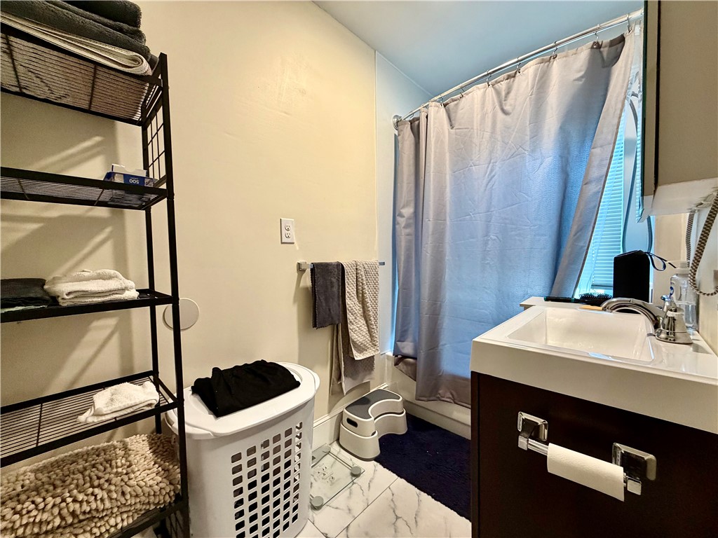 415 Harris Avenue Woonsocket, RI 02895 - Photo 37 of 46 unit 3