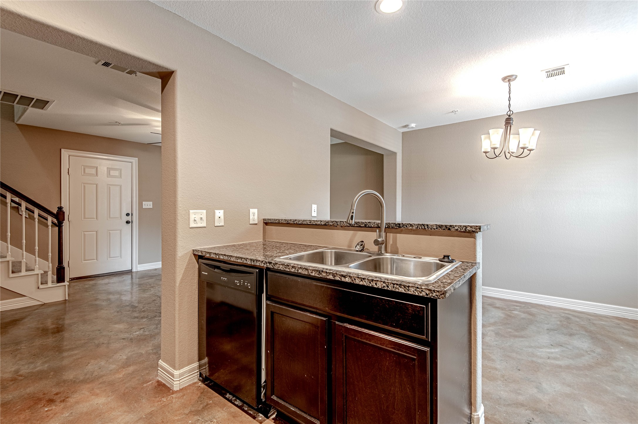 2002 20th Street, Unit 603 Huntsville, TX 77340 - Photo 11 of 23
