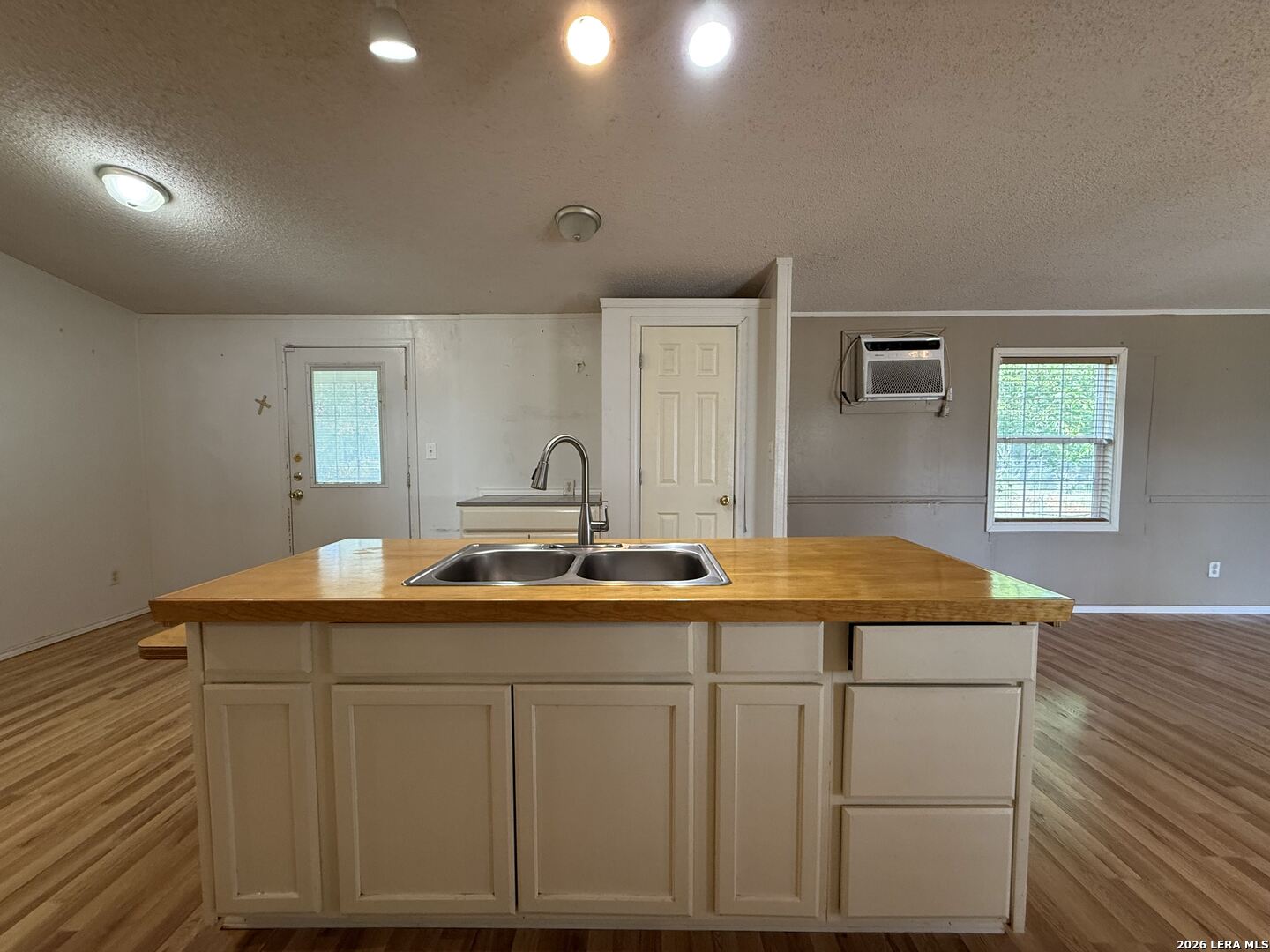 723 Kayroe Road Adkins, TX 78101 - Photo 8 of 43