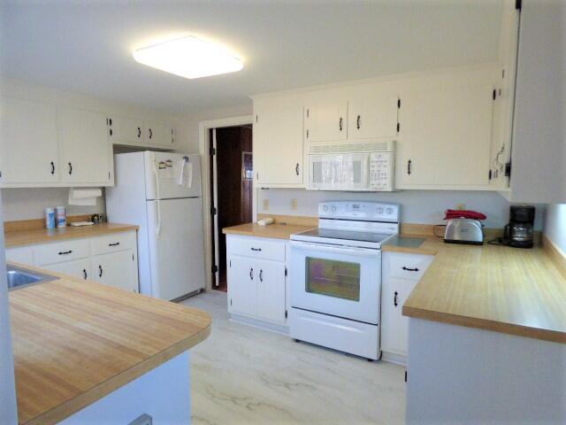 42 Hippogriffe Road Dennis, MA 02638 - Photo 8 of 20 P1060545