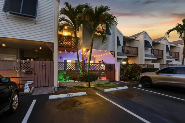 $350,000 | 4831 South Hemingway Circle, Unit 4831, Margate, FL 33063