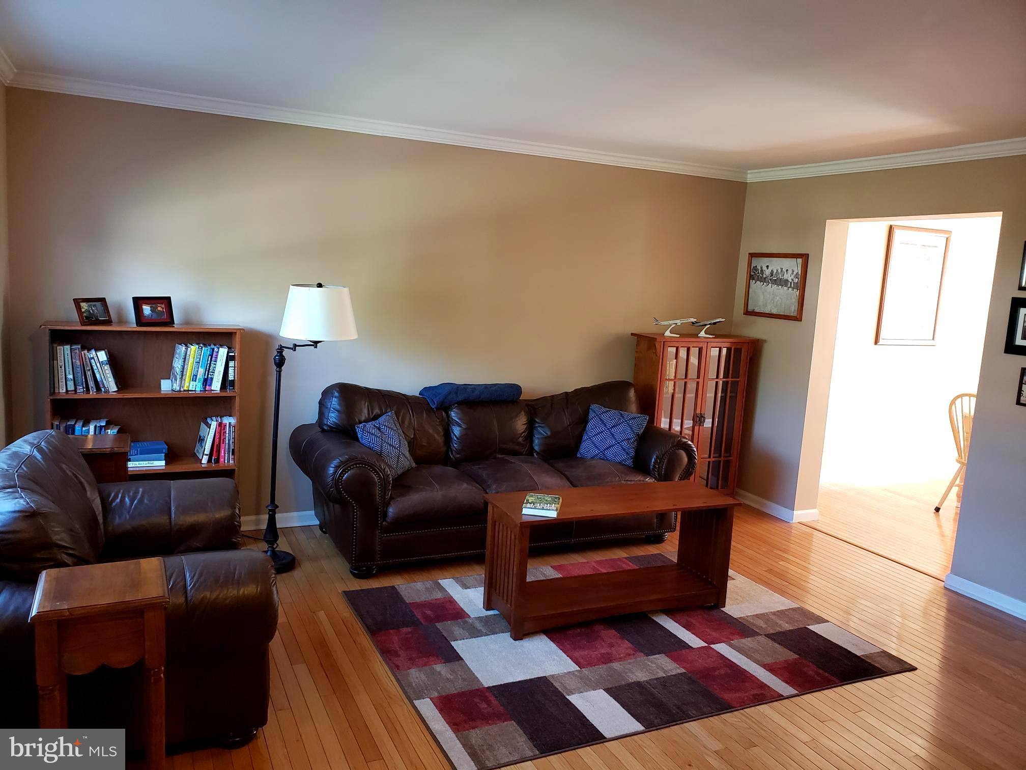 5527 Rinker Circle, Unit 356 Doylestown, PA 18902 - Photo 2 of 8 Living Room