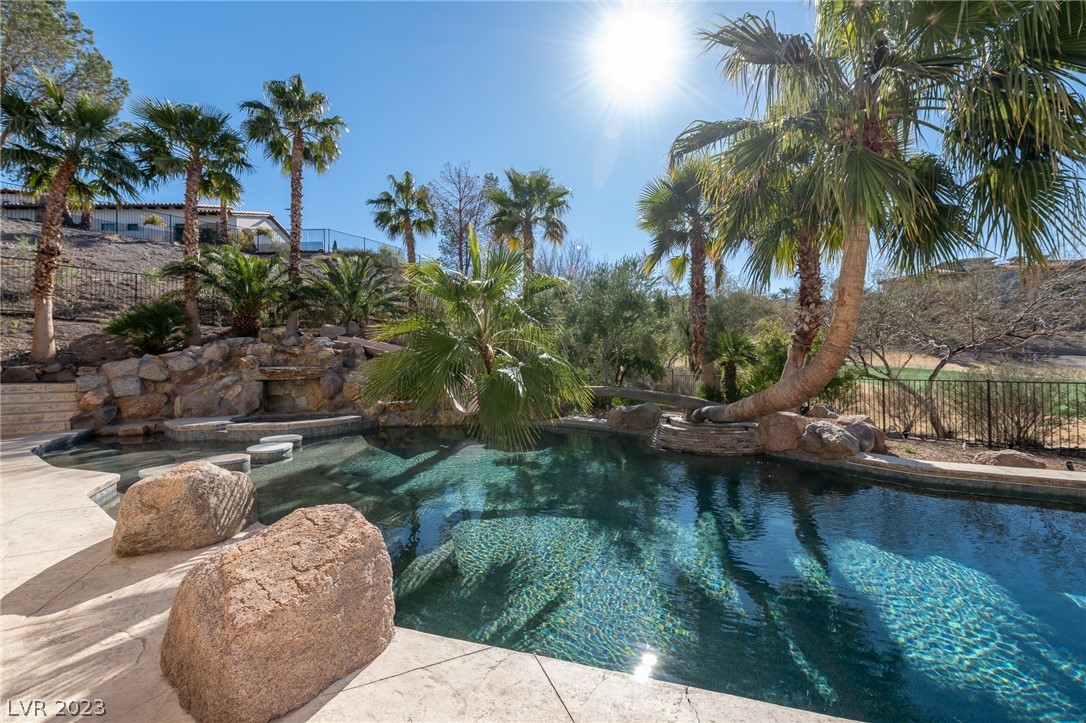 2 Rue De Chateau Place Henderson, NV 89011 - Photo 16 of 58