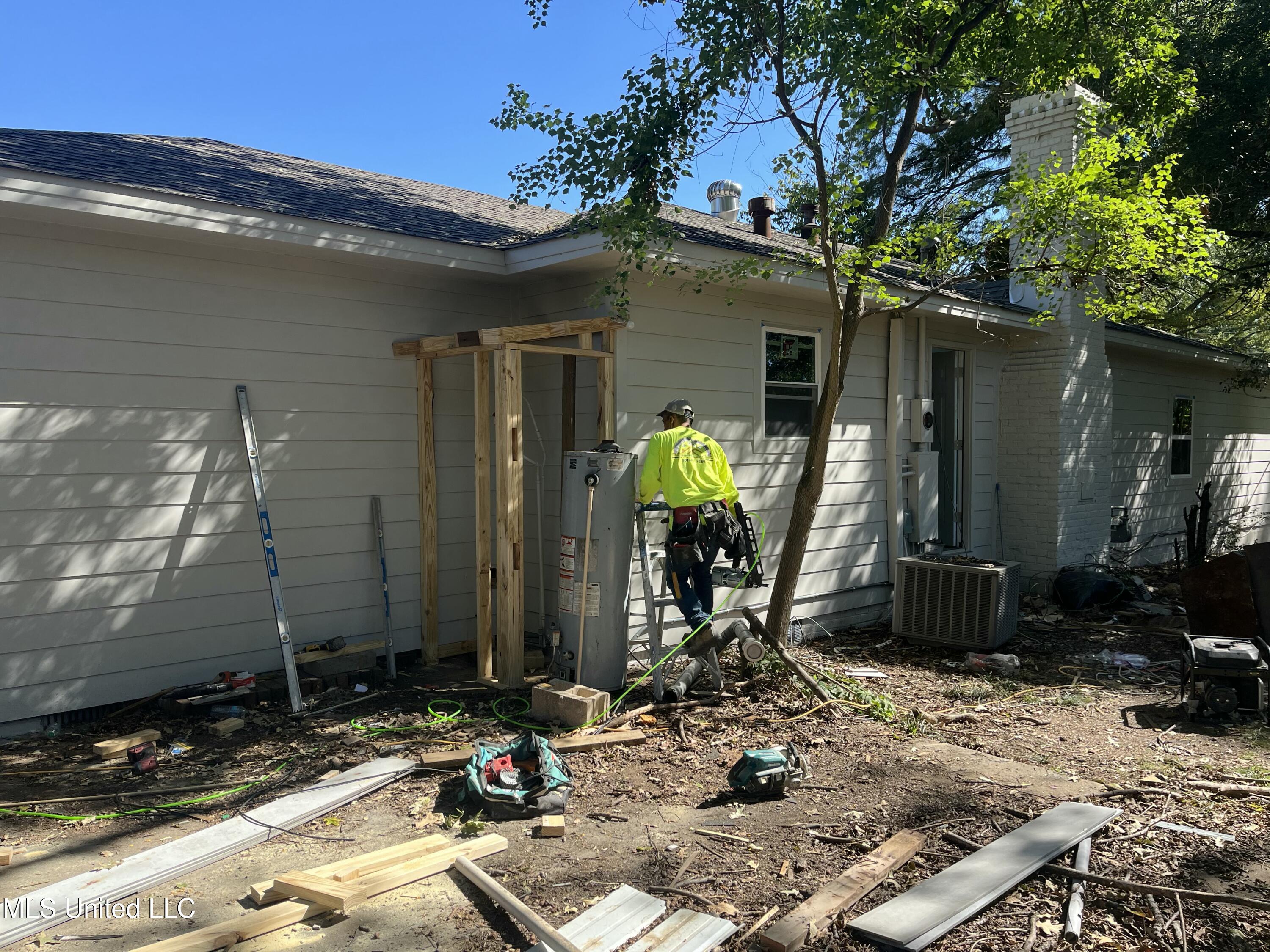 1423 Sunset Circle Clarksdale, MS 38614 - Photo 2 of 4 IMG_3540